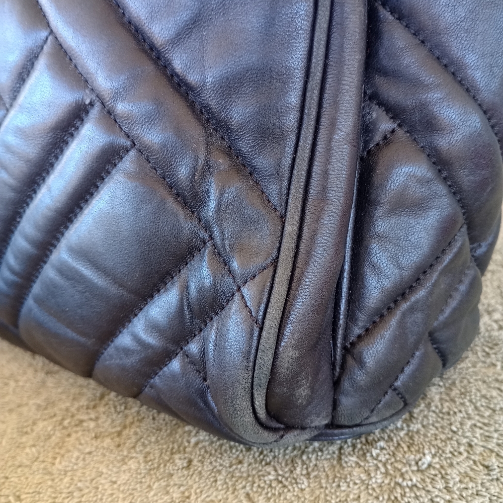 MK Abbey MD Quilted Backpack ( Leather) - Picture 6 of 12